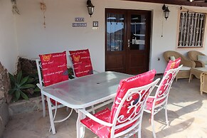 2-bed Bungalow Sleeps 4