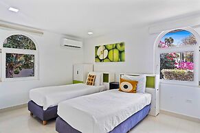 Modern Villa Private Pool 4min to Beaches!