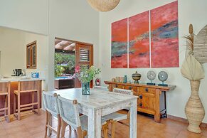 Secluded Villa With Pool3min to Beachfree Utilities