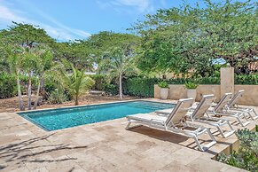 Secluded Villa With Pool3min to Beachfree Utilities