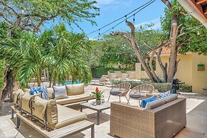 Secluded Villa With Pool3min to Beachfree Utilities
