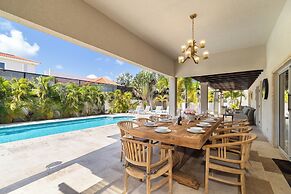 Upscale Ocean View Villa With Pool + Outdoor Kitchen