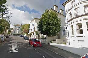 Tiny House, Brighton With Parking