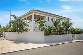 Luxurious Ocean View Getaway!