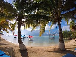 Hotel Coastalbay 2