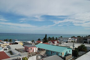 Hotel Coastalbay 2