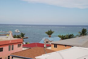 Hotel Coastalbay 2