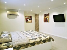 Large, Stylish 2 bed Apartment With Pool Table in Pattaya
