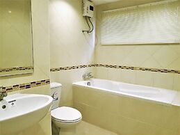 Large, Stylish 2 bed Apartment With Pool Table in Pattaya