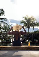 Giraffe Beach Hotel