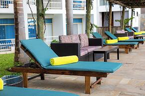 Giraffe Beach Hotel