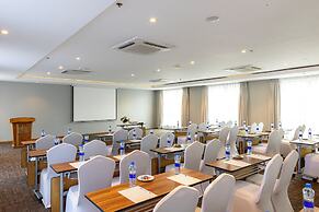 Giraffe Beach Hotel