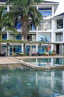 Giraffe Beach Hotel