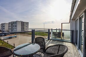 Sea View 3 Bedroom Seaside Property