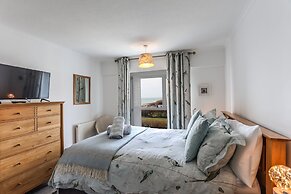Sea View 3 Bedroom Seaside Property