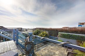 Sea View 3 Bedroom Seaside Property