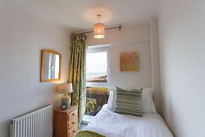 Sea View 3 Bedroom Seaside Property