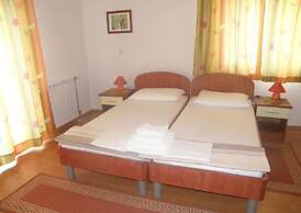 Villa Borna Apartments