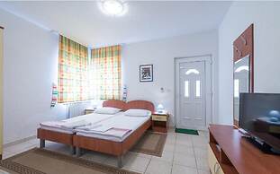 Villa Borna Apartments