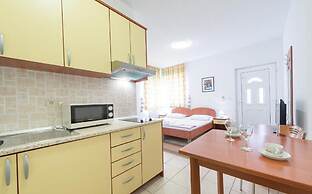 Villa Borna Apartments