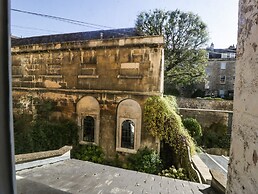 23 Daniel Street