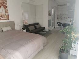 Apartment - Sleeps 2 - Parking - 5min To La Frasca