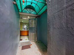OYO 836 E & H Residences