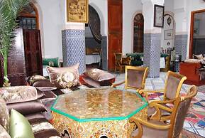 Room in B&B - Riad Authentic Palace & Spa - Jamiaa