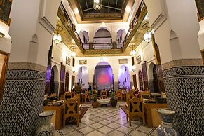 Room in B&B - Riad Authentic Palace & Spa - Jawhara