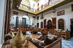 Room in B&B - Riad Authentic Palace & Spa -jawhara