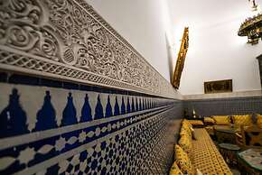 Room in B&B - Riad Authentic Palace & Spa - Suite Al Ambra