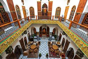 Room in B&B - Riad Authentic Palace & Spa - Kenza