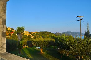 House Lemoni, Apartment B - Pelekas, Corfu