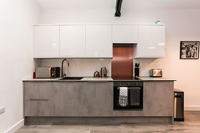Strawberry Line, Flat 1