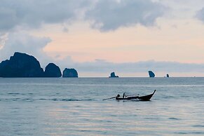 Holiday Ao Nang Beach Resort Krabi