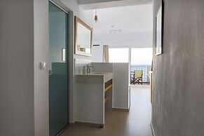 Sea Breeze Hotel