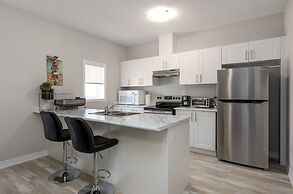 Luxury Entire house mins Niagara falls & Brock uni