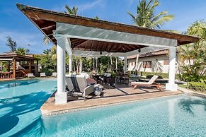 Luxury Stunning Villa in Cocotal With Pool