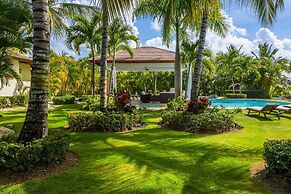 Luxury Stunning Villa in Cocotal With Pool
