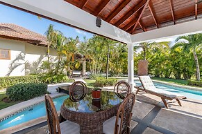 Luxury Stunning Villa in Cocotal With Pool