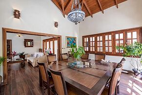 Luxury Stunning Villa in Cocotal With Pool