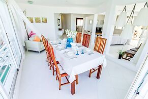 Ocean View Apartment With 3 BDR at B Varo Beach