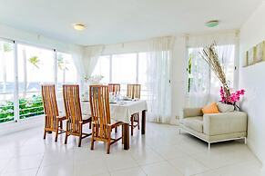 Ocean View Apartment With 3 BDR at B Varo Beach