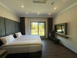 Santana Resort Hotel