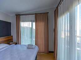Santana Resort Hotel