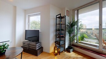 Cozy Hackney Apartment