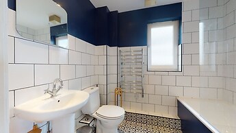 Cozy Hackney Apartment
