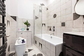 Modern and Bright Highgate Gem