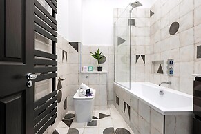 Modern and Bright Highgate Gem
