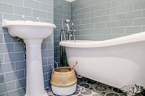 Stunning Maida Vale Apartment